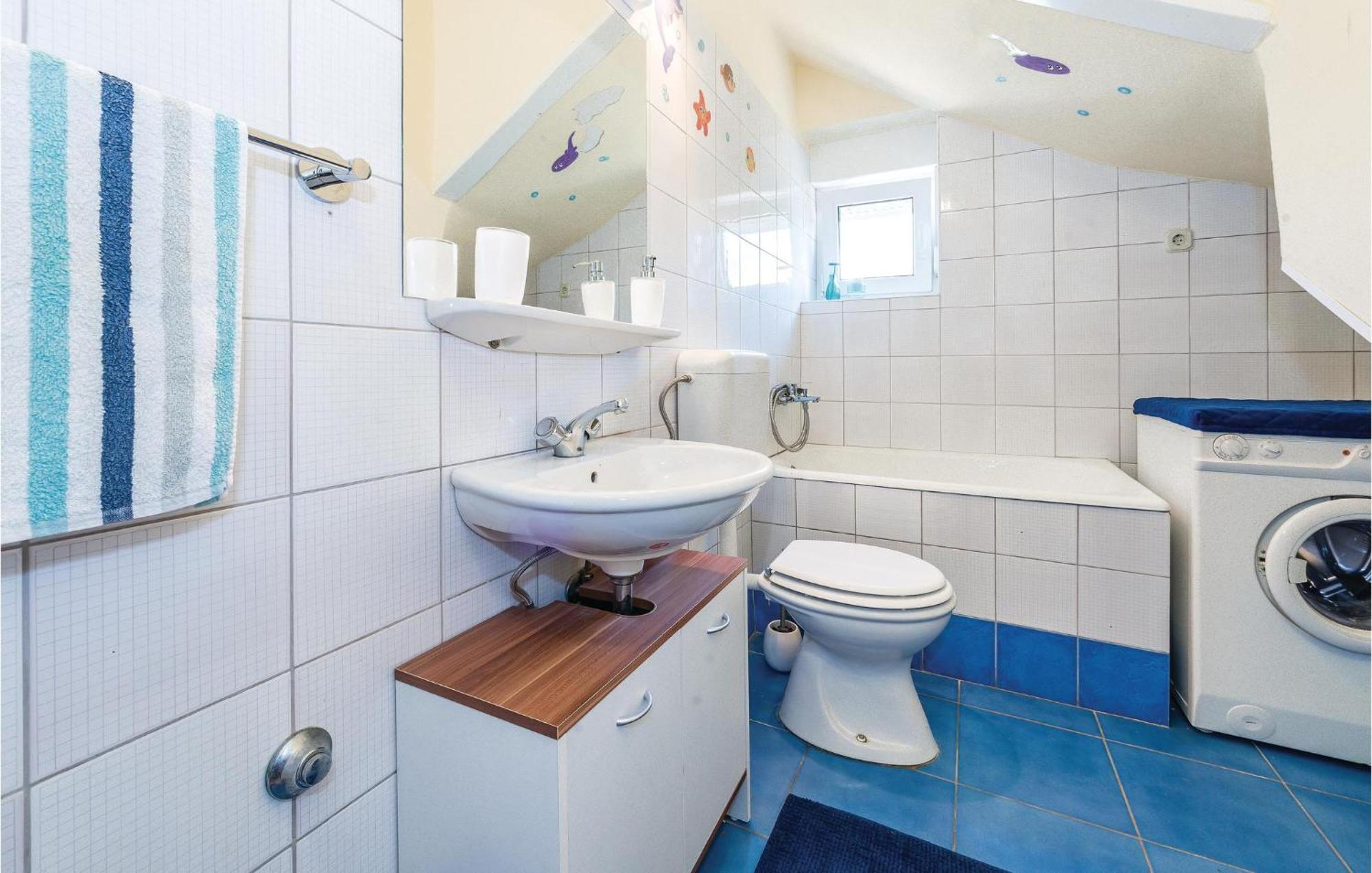 Amazing Home In Bilice With Outdoor Swimming Pool シベニク エクステリア 写真